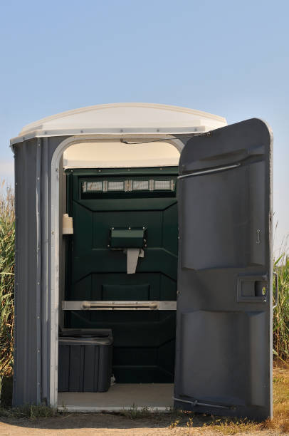 Best Portable restroom trailer rental  in New London, WI